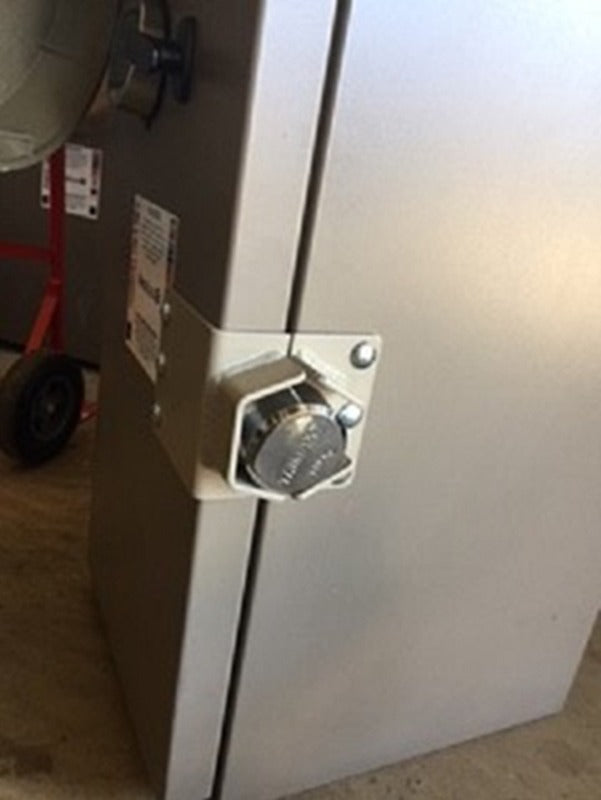 100 Series Lock Bracket - Rear Facing